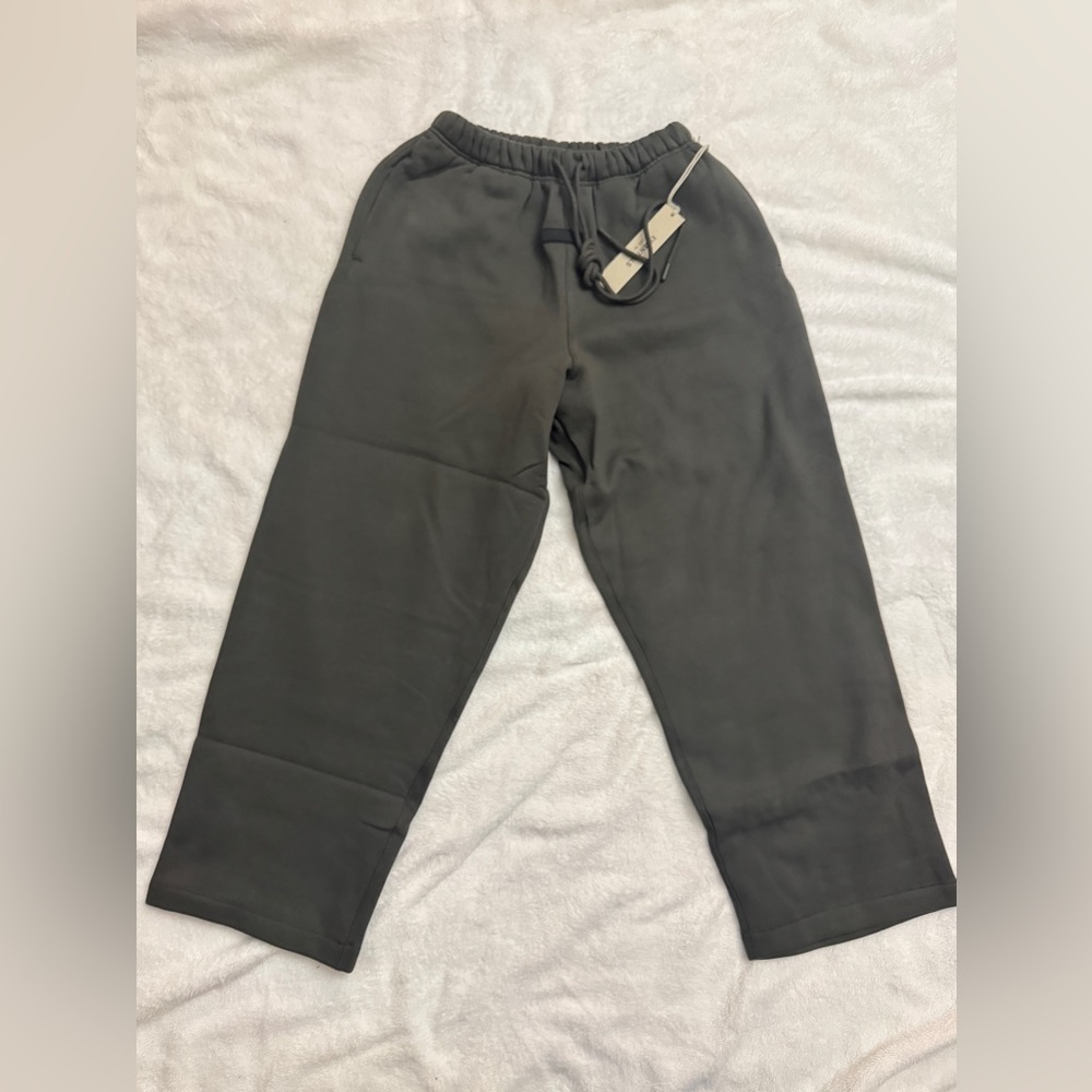 Fear of God Essentials Ink Joggers Valentine’s Day Gift Boyfriend Girlfriend